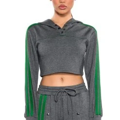 ACQUAINTED CROPPED HOODIE