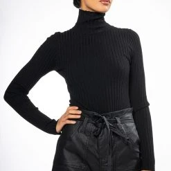 ALPHA HIGH RISE PLEATHER SHORTS -helmut shop alpha high rise pleather shorts black 3 3 c1