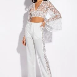 BOUQUET DAYS FLORAL DETAIL CROPPED BLOUSE -helmut shop bouquet days floral detail cropped blouse white 2 2