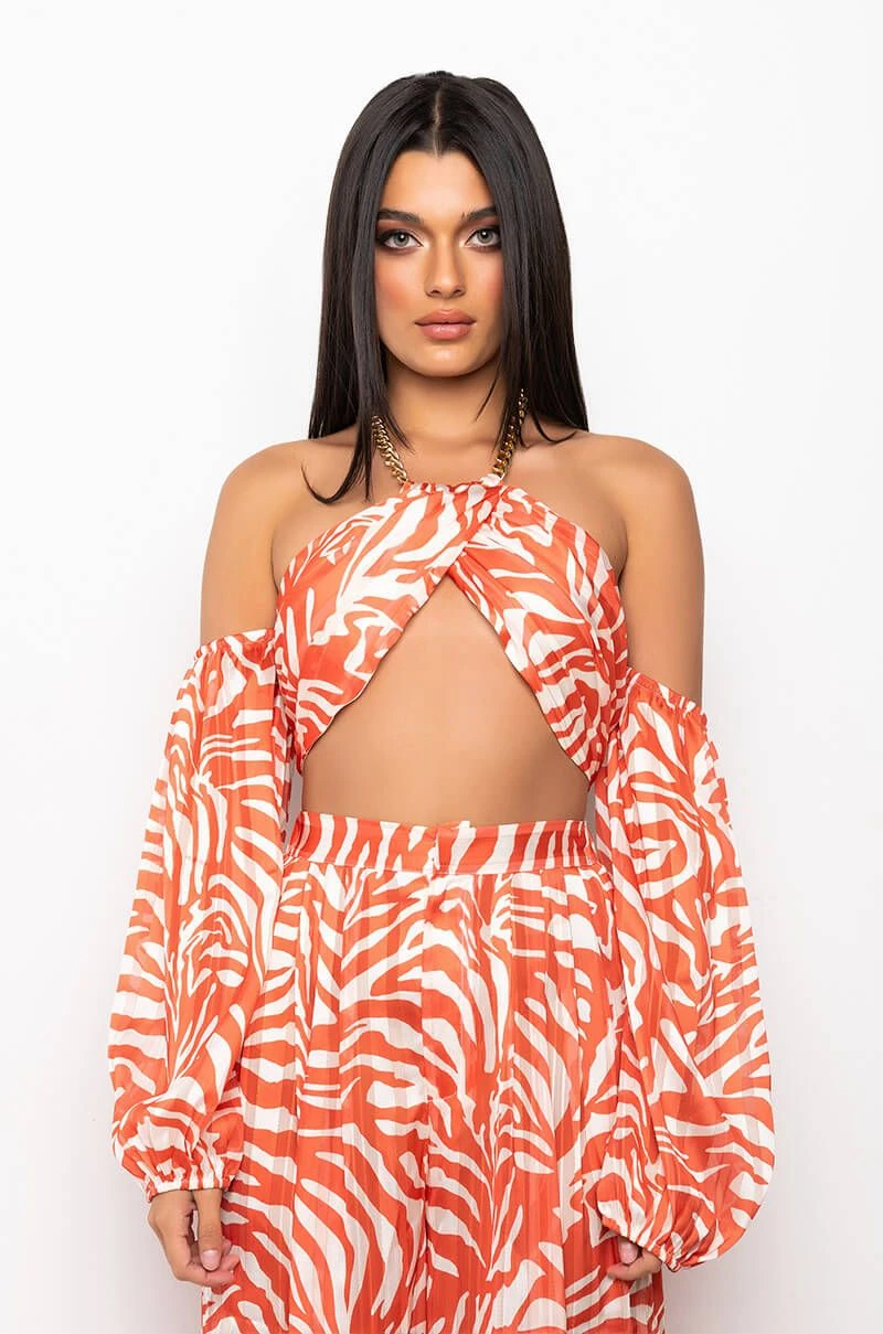 FEELING GOOD LIVING BETTER CHAIN HALTER CROP TOP 5 FEELING GOOD LIVING BETTER CHAIN HALTER CROP TOP - Image 3