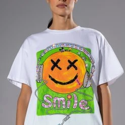 HAPPY FACE GRAPHIC TSHIRT