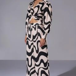 MYSTICAL WAYS TWIST FRONT LONG SLEEVE TOP -helmut shop mystical ways twist front long sleeve top black white 4 4