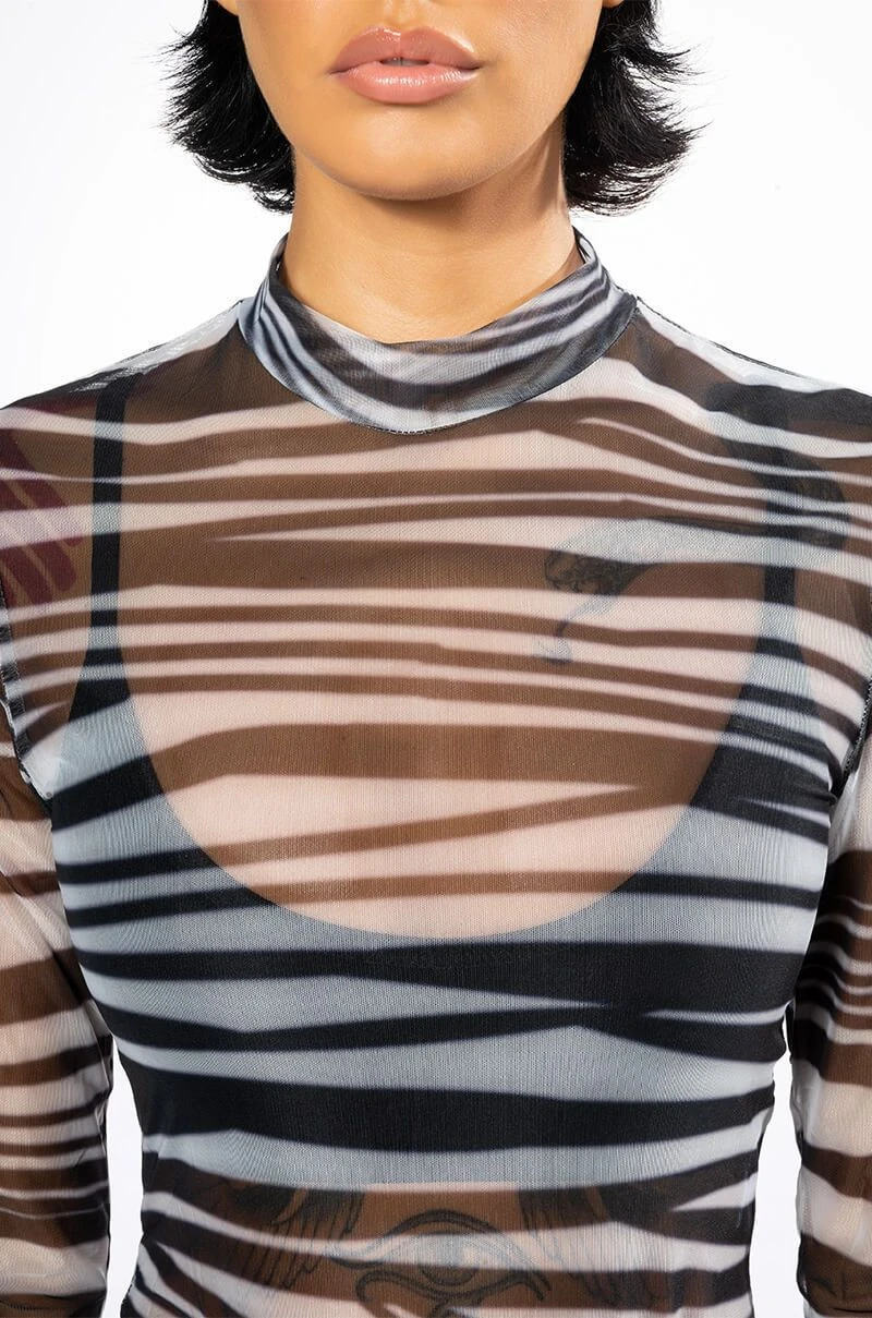 SET YOU STRAIGHT LONG SLEEVE MOCK NECK MESH BODYSUIT 8 SET YOU STRAIGHT LONG SLEEVE MOCK NECK MESH BODYSUIT - Image 6