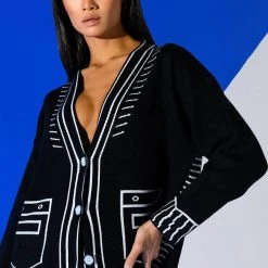 SKETCHY OVERSIZED CARDIGAN