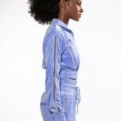 THE JET SETTER VELVET CROPPED SWEATSHIRT -helmut shop the jet setter velvet cropped sweatshirt very peri 4 4 c1 c1