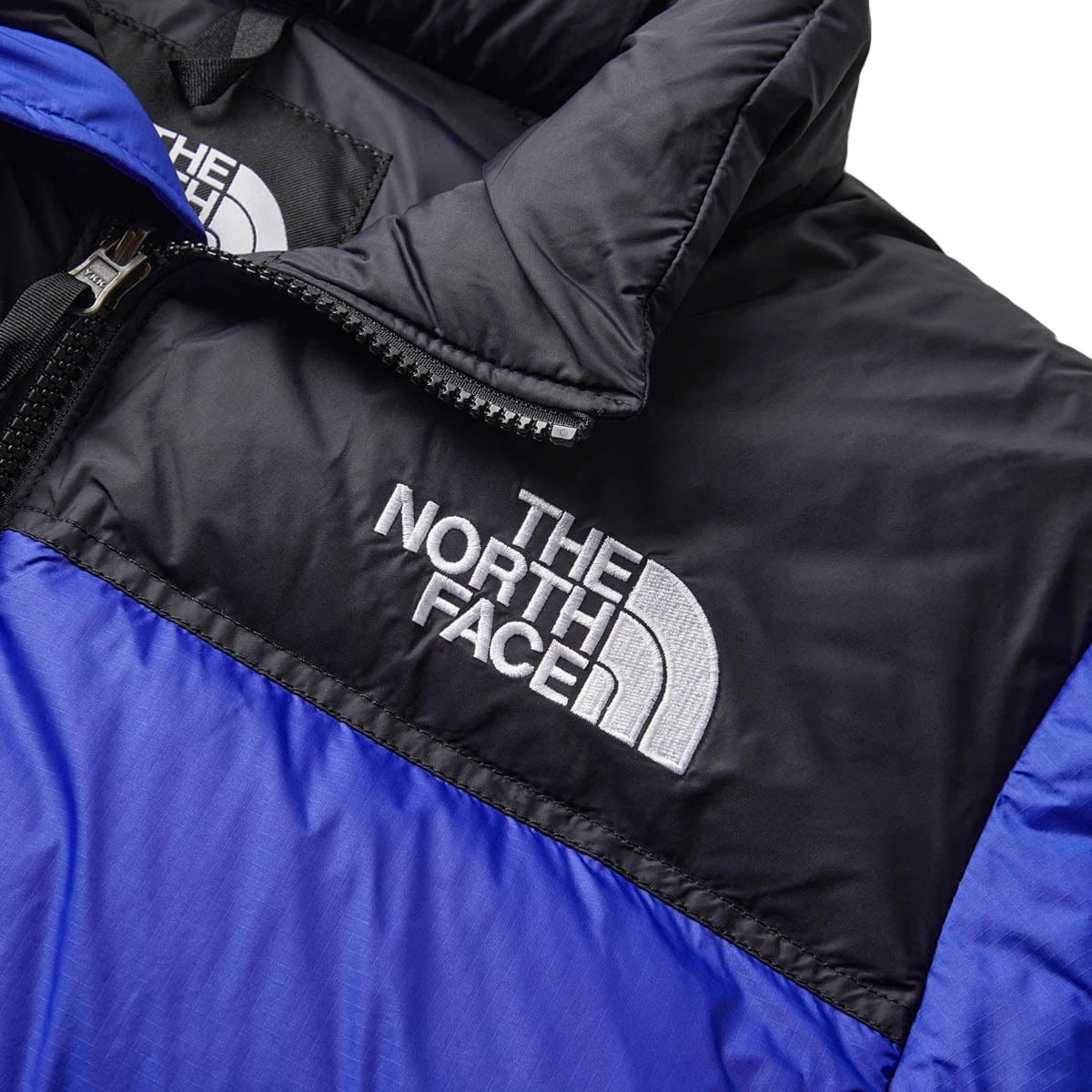 The North Face WOMEN'S 96 RETRO NUPTSE JACKET 5 The North Face WOMEN'S 96 RETRO NUPTSE JACKET - Image 3