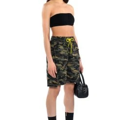 UNBOTHERED OVERSIZED CAMO SHORTS -helmut shop unbothered oversized camo shorts camo 5 5